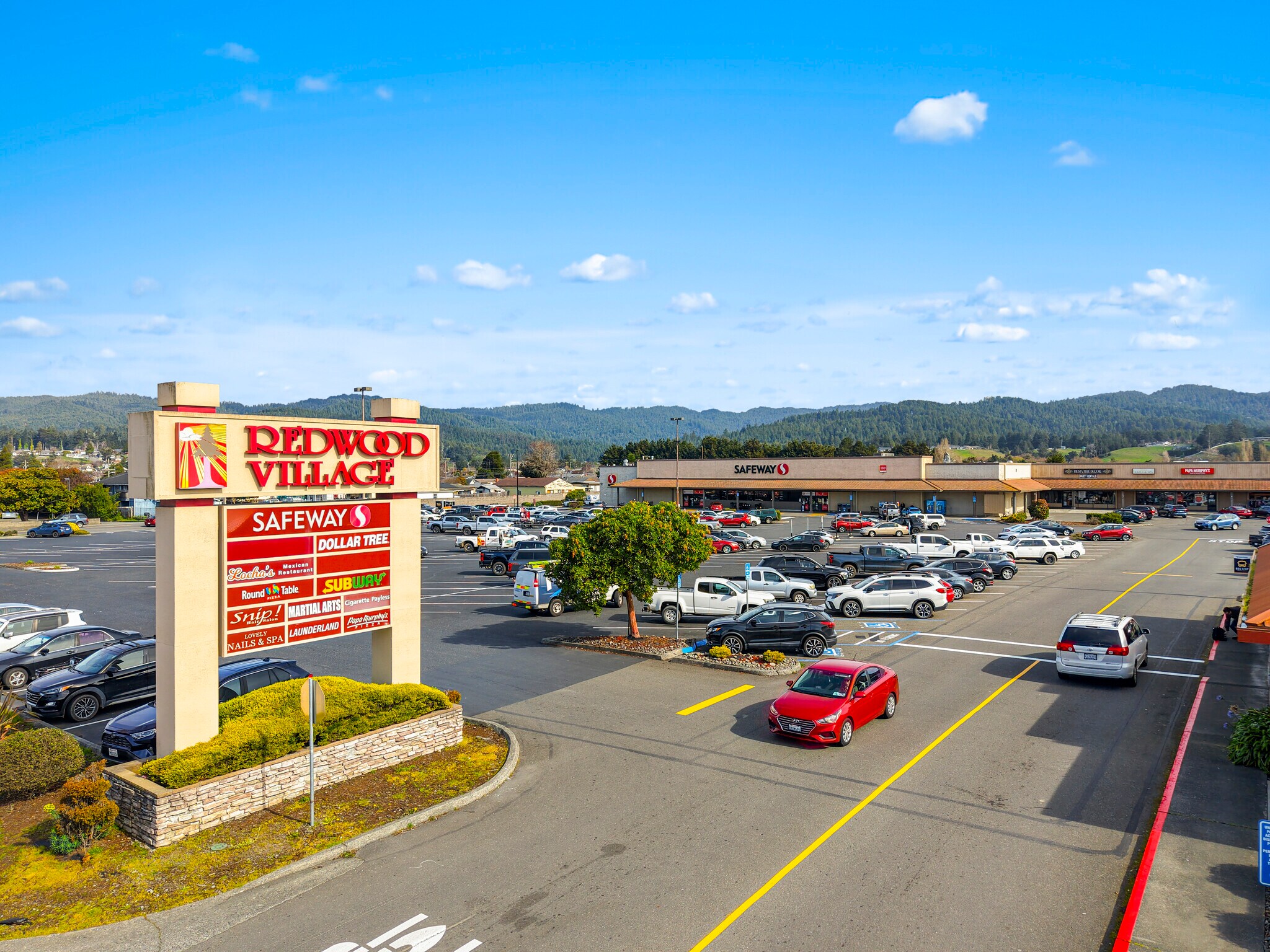 701-761 S Fortuna Blvd, Fortuna, CA à louer Aérien– Image 1 sur 11