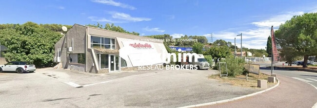 Plus de détails pour Local commercial à louer