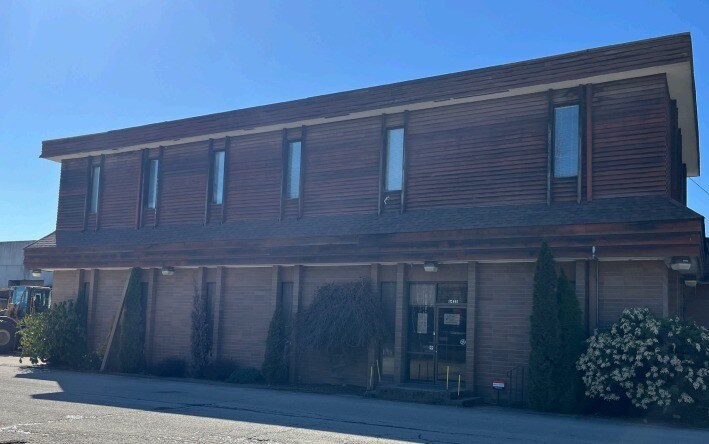 6425 NE 175th St, Kenmore, WA à louer - Photo de l’immeuble – Image 1 sur 2