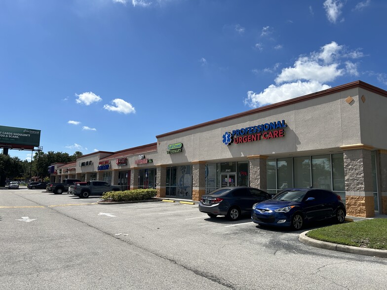 6160-6182 Gunn Hwy, Tampa, FL à louer - Photo de l’immeuble – Image 3 sur 7