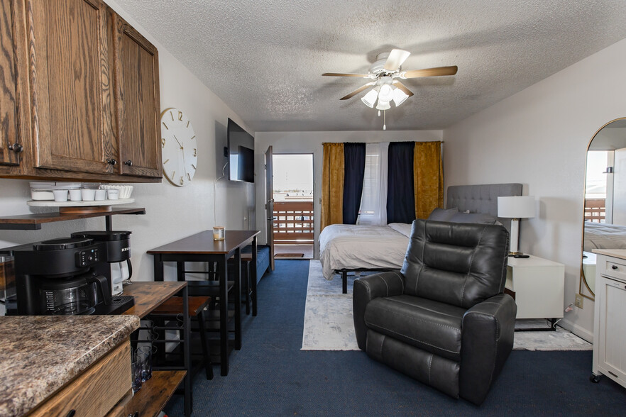 1502 E Fulton St, Garden City, KS à vendre - Photo de l’immeuble – Image 3 sur 20