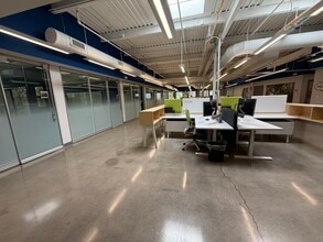 50 Tower Ln, Avon, CT à louer Photo intérieure– Image 2 sur 2