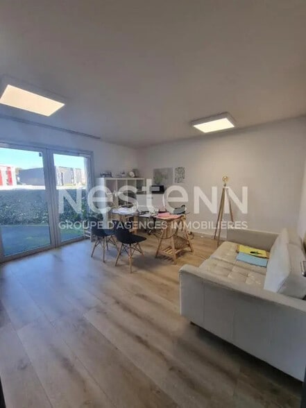 Local commercial dans Vannes à louer - Photo de l’immeuble – Image 1 sur 4