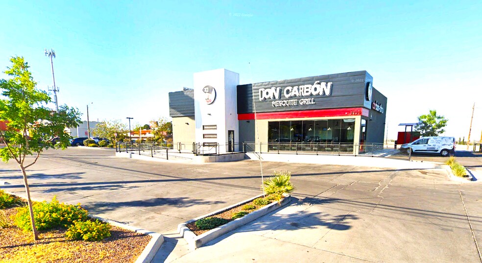7790 E Gateway Blvd, El Paso, TX à vendre - Photo de l’immeuble – Image 1 sur 6