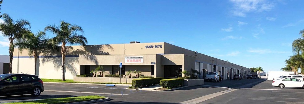 1440-1472 N Batavia St, Orange, CA à louer - Photo de l’immeuble – Image 1 sur 6
