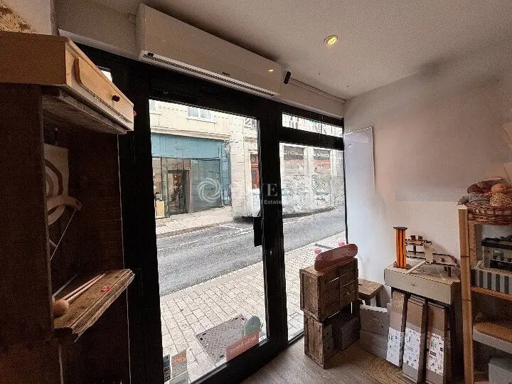 Local commercial dans Orléans à louer - Photo de l’immeuble – Image 2 sur 6