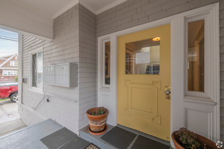 1832 Fruitvale Ave, Oakland, CA à vendre - Photo de l’immeuble – Image 3 sur 10