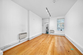 57 Greek St, Londres à louer Photo intérieure– Image 2 sur 4