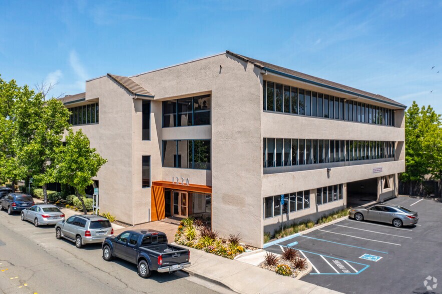 1220 Oakland Blvd, Walnut Creek, CA à louer - Photo de l’immeuble – Image 3 sur 8