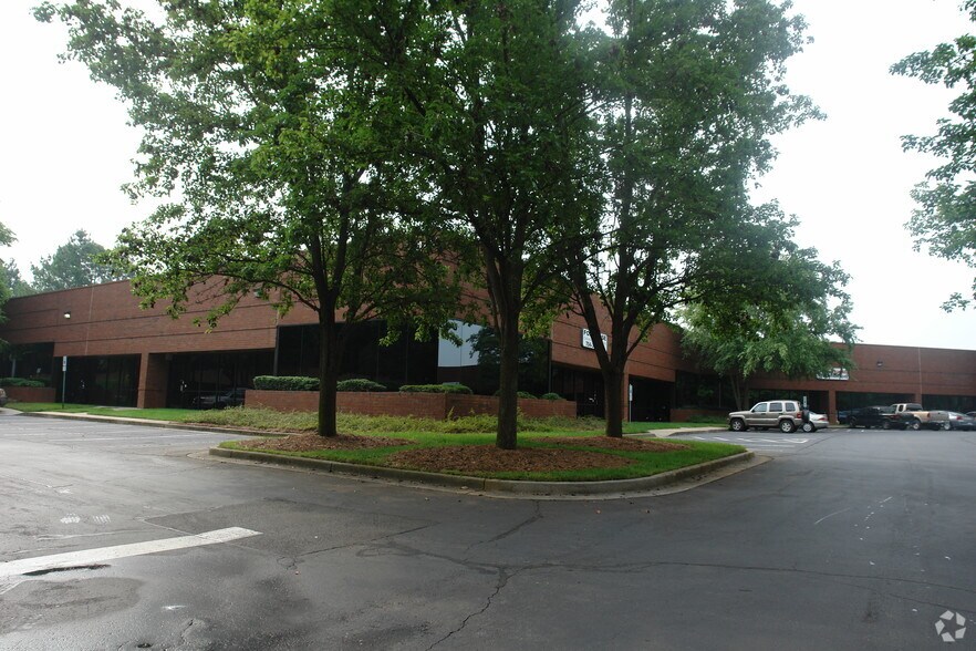 9401 Southern Pine Blvd, Charlotte, NC à louer - Photo de l’immeuble – Image 2 sur 8