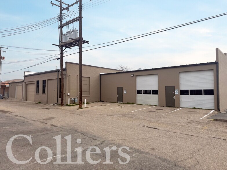 207-217 10th Ave, Nampa, ID à vendre - Photo de l’immeuble – Image 2 sur 9