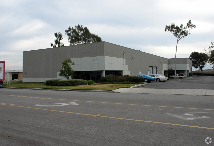 4476 Dupont St, Ventura, CA à louer - Photo de l’immeuble – Image 2 sur 5