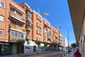 Plus de détails pour Avenida Fuenlabrada, 64, Leganés - Local commercial à louer
