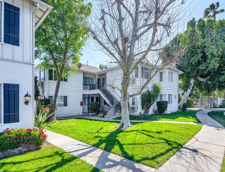5300-5330 Radford Ave, Valley Village, CA à vendre - Photo de l’immeuble – Image 3 sur 18