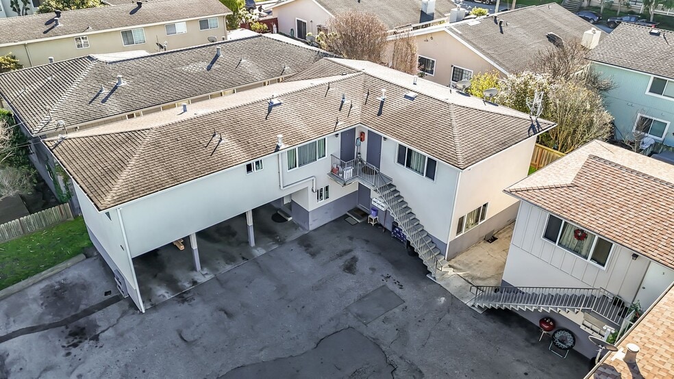 470 Willow Ave, Half Moon Bay, CA à vendre - Photo de l’immeuble – Image 3 sur 39