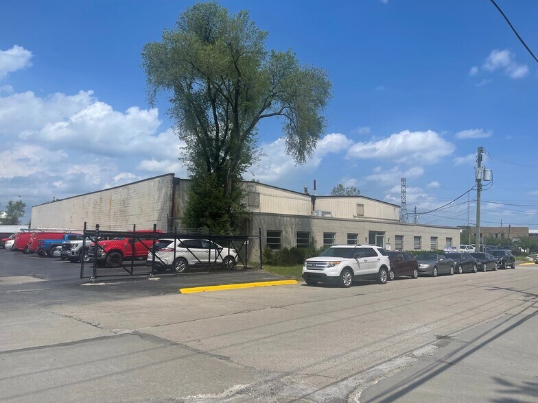 2337 Cole St, Birmingham, MI à louer - Photo principale – Image 1 sur 3