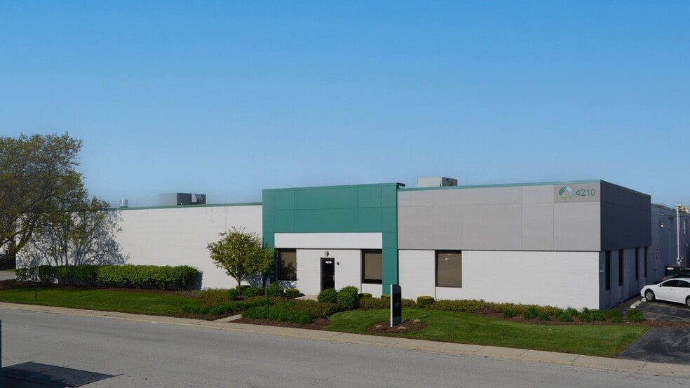 10501-10505 Delta Pky, Schiller Park, IL à louer - Photo principale – Image 2 sur 6