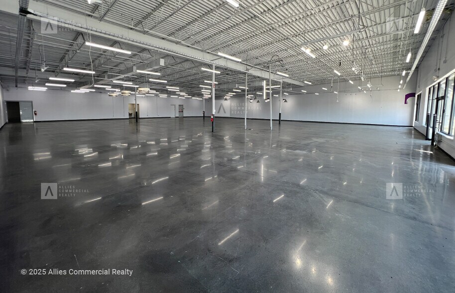 2122-2240 E Markland Ave, Kokomo, IN à louer - Photo de l’immeuble – Image 3 sur 6