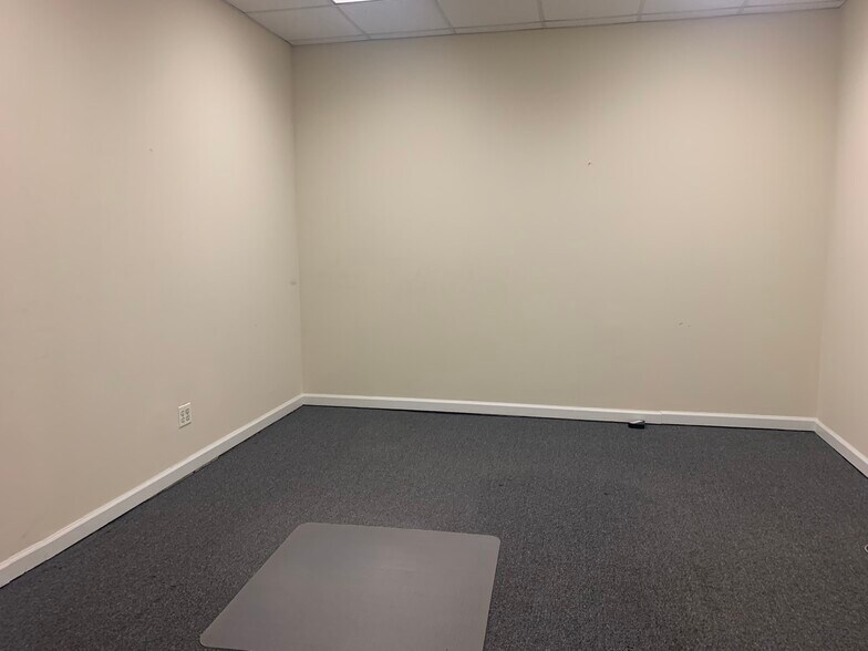 1708 Boone Ave, Bronx, NY à louer - Photo de l’immeuble – Image 3 sur 16