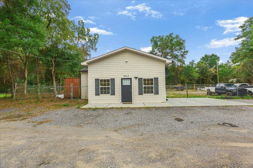 7513 Highway 90, Milton, FL à vendre - Photo de l’immeuble – Image 2 sur 21