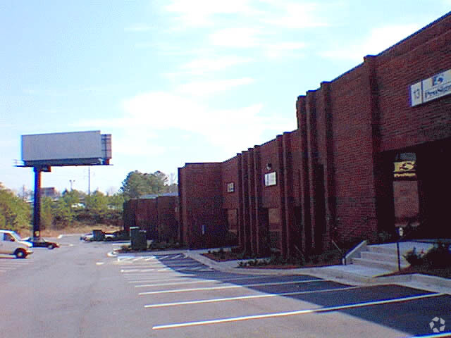 4200 Steve Reynolds Blvd, Norcross, GA à louer - Photo de l’immeuble – Image 2 sur 3