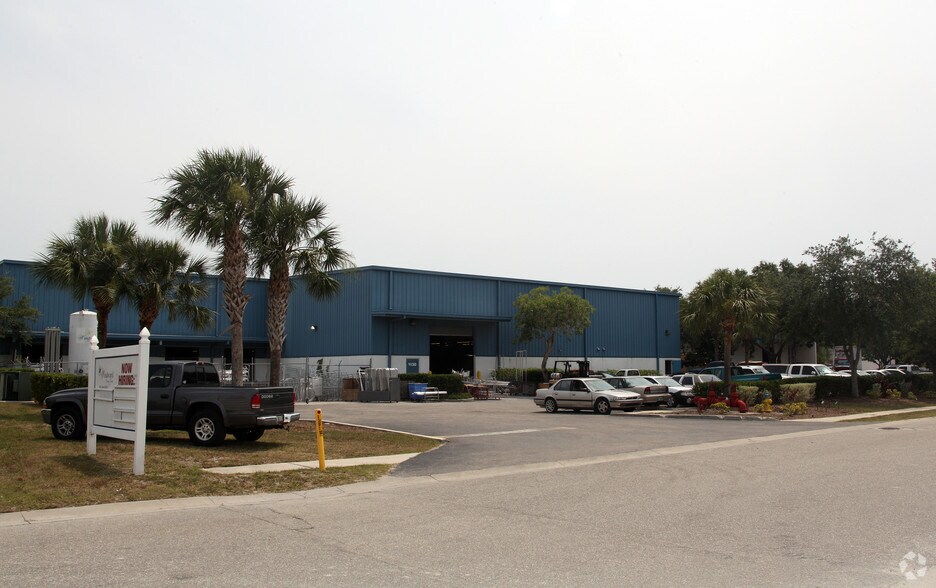 1130 Commerce Blvd, Sarasota, FL à vendre - Photo de l’immeuble – Image 2 sur 7