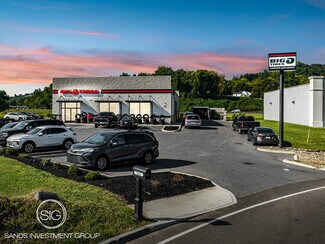 Plus de détails pour 121 N River Blvd, Sevierville, TN - Local commercial à vendre