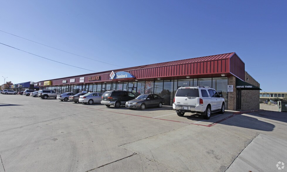 1900-1918 Baird Farm Rd, Arlington, TX à louer - Photo de l’immeuble – Image 3 sur 5