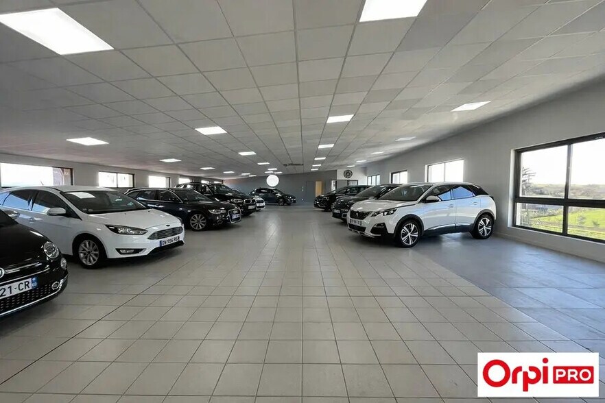 Local commercial dans Chuzelles à vendre - Photo de l’immeuble – Image 2 sur 6