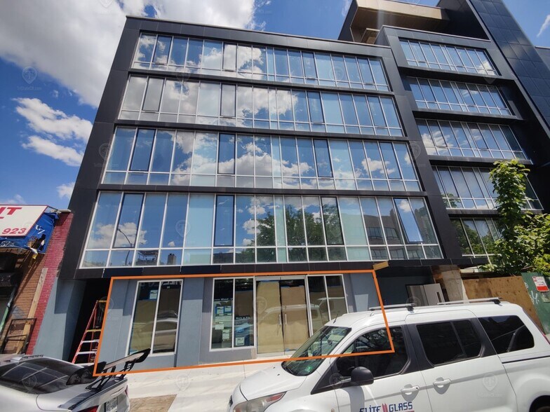 927 Atlantic Ave, Brooklyn, NY à louer - Photo de l’immeuble – Image 2 sur 2