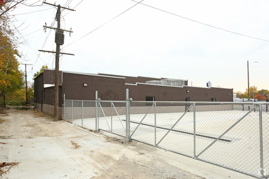 2744 W Davison, Detroit, MI à louer - Photo de l’immeuble – Image 2 sur 7