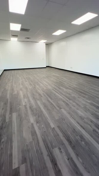 5650 S 12th Ave, Tucson, AZ à louer - Vidéo sur l’annonce professionnelle – Image 2 sur 14