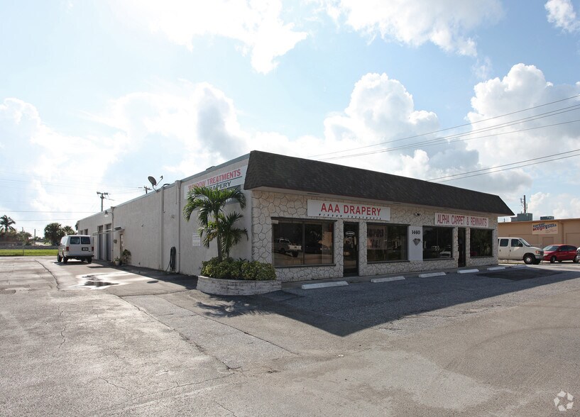 1460 Cypress Dr, Jupiter, FL à louer - Photo de l’immeuble – Image 2 sur 33
