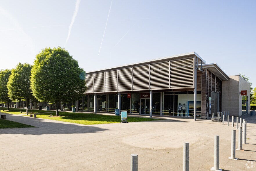 Oxford Rd, Bicester à louer - Photo de l’immeuble – Image 3 sur 6