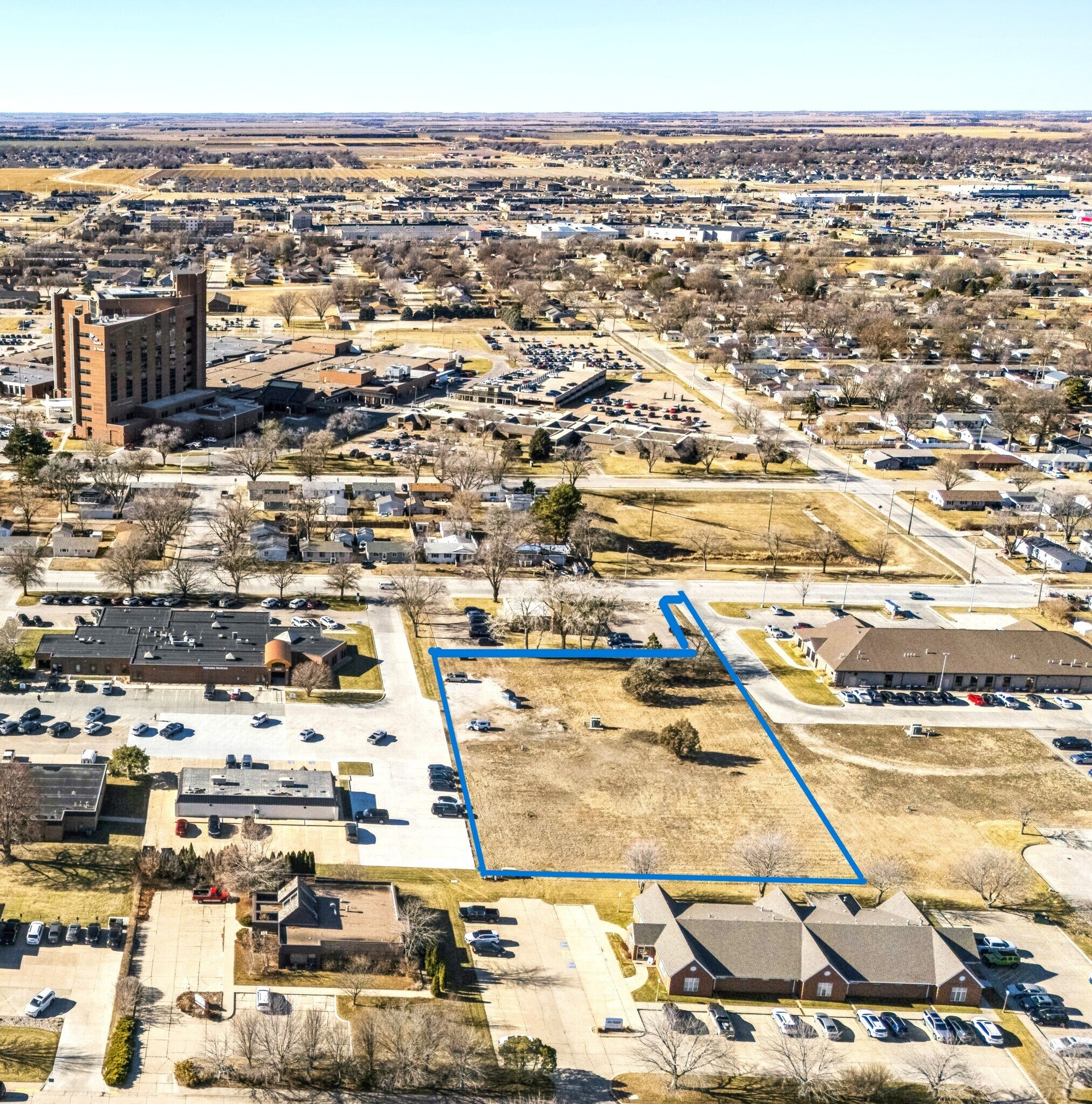 825 Custer Ave, Grand Island, NE à vendre Photo principale– Image 1 sur 20