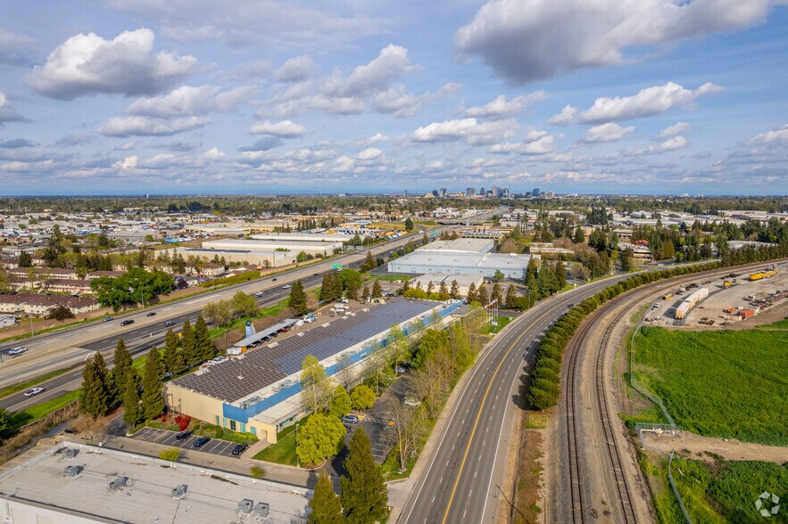 3300 Industrial Blvd, West Sacramento, CA à louer - Photo de l’immeuble – Image 3 sur 6