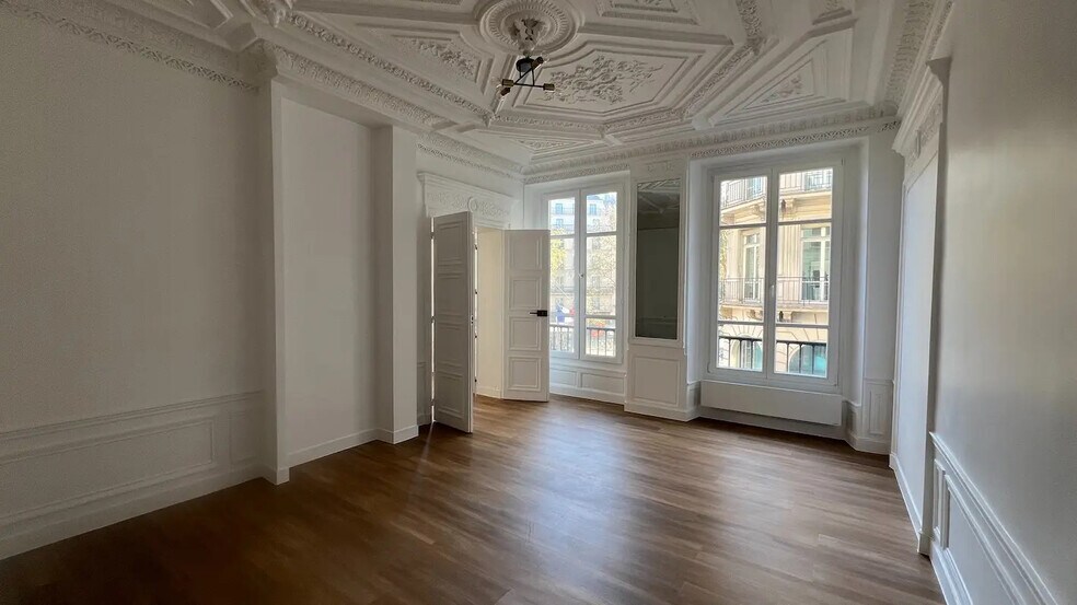 Bureau dans Paris à louer - Photo de l’immeuble – Image 1 sur 4