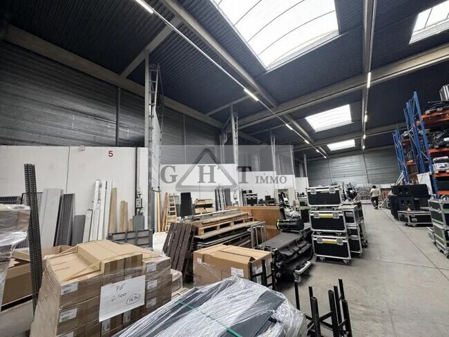 Plus de détails pour Industriel/Logistique à louer