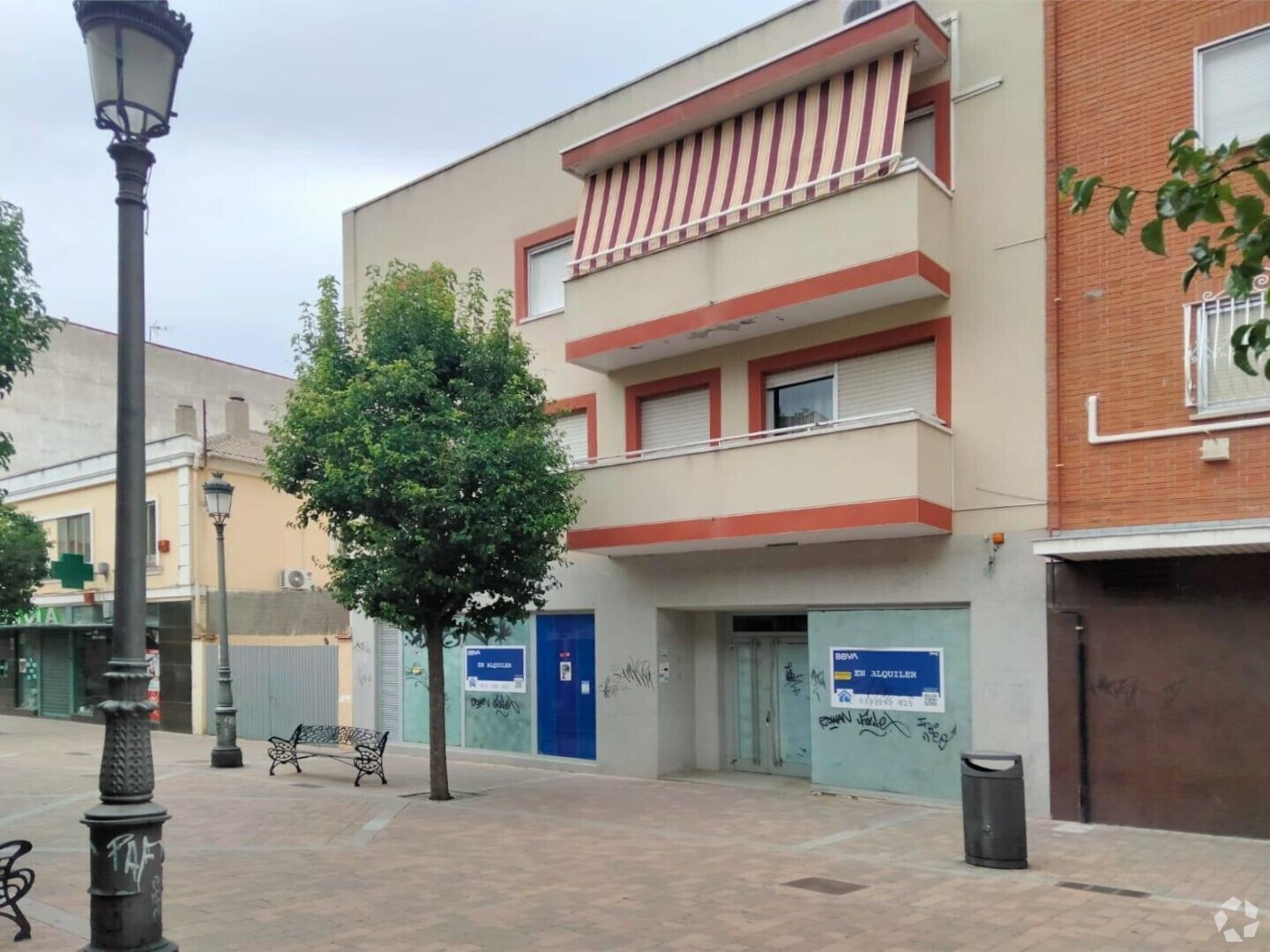 Immeuble residentiel dans Fuenlabrada, Madrid à vendre Photo intérieure– Image 1 sur 2