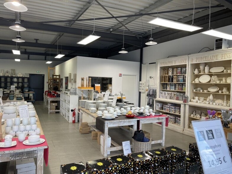 Local commercial dans Le Vigen à louer - Photo intérieure – Image 3 sur 5