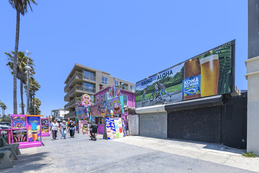 2013 Ocean Front Walk, Venice, CA à vendre - Photo de l’immeuble – Image 2 sur 11