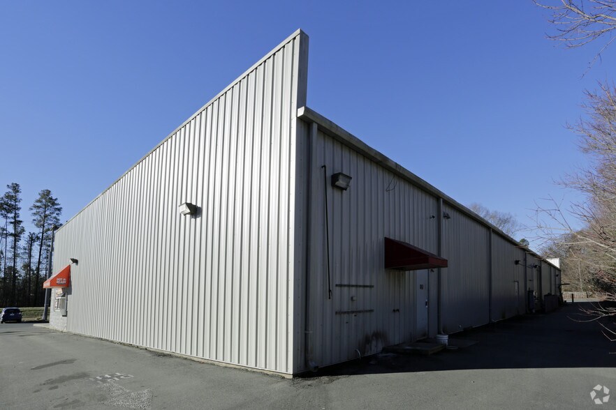 1113-1121 E 11th St, Siler City, NC à louer - Photo de l’immeuble – Image 2 sur 10