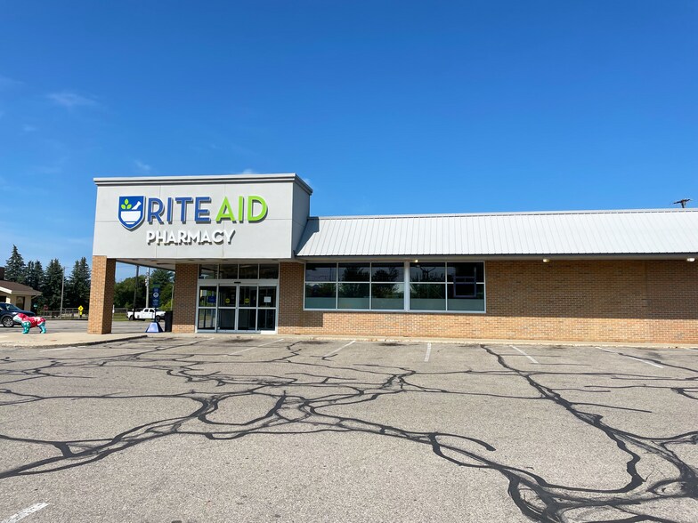 842 S State St, Big Rapids, MI à louer - Photo de l’immeuble – Image 2 sur 2