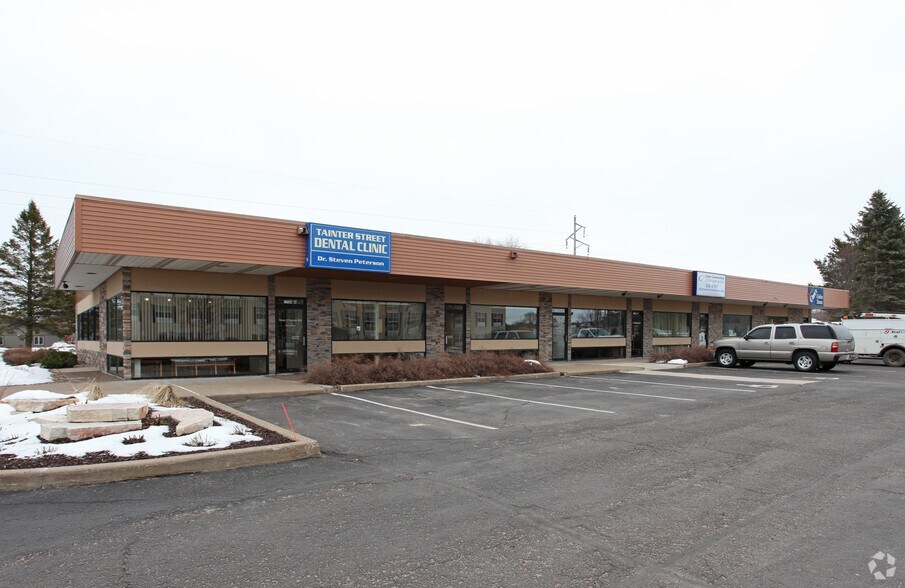 1700 Tainter St, Menomonie, WI à louer - Photo de l’immeuble – Image 1 sur 7