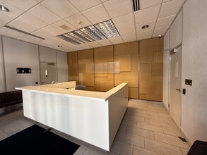 1838 E Interstate Ave, Bismarck, ND à louer Photo de l’immeuble– Image 2 sur 16