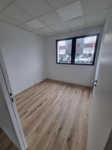 Bureau dans Saint-Herblain à louer - Photo intérieure – Image 2 sur 12