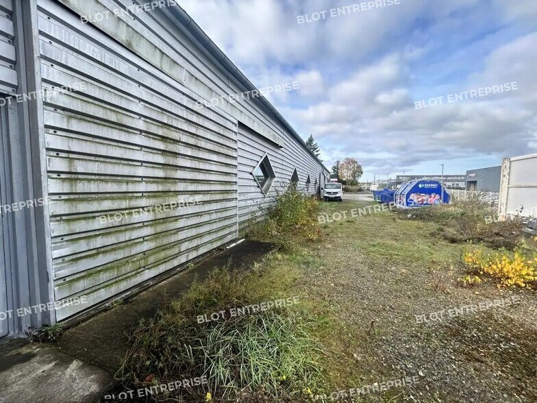 Local d’activités dans Saint-Gilles à louer - Photo de l’immeuble – Image 2 sur 2