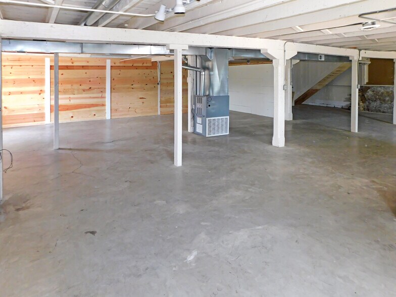 122 S Prairie St, Rockton, IL à louer - Photo de l’immeuble – Image 2 sur 15