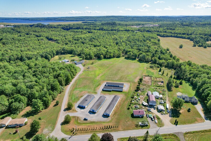 688 Manchester Rd, Belgrade, ME à vendre - Photo de l’immeuble – Image 3 sur 18