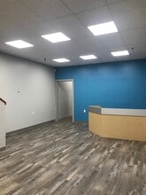 340-390 Saskatoon St, London, ON à louer Photo intérieure– Image 2 sur 7